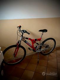 bici mountain bike come nuova da 26 pollici
