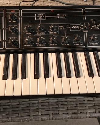 Yamaha CS 10