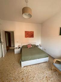 Letto contenitore e comodini