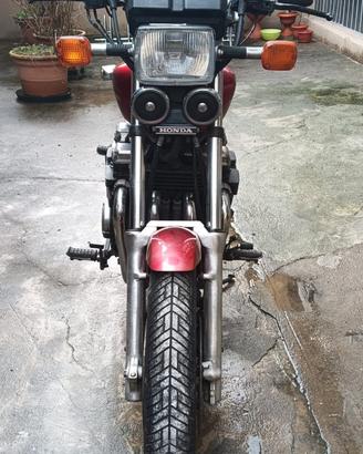 Honda NIGHTHAWK 650 - 1985