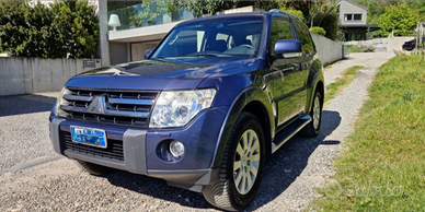 Mitsubishi Pajero V80 3.2 Instyle 3p