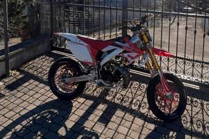 Moto HM 50 derapage RR