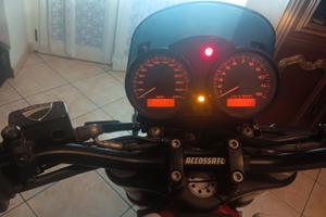 DUCATI 695