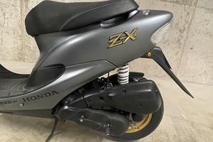 Honda zx Dio