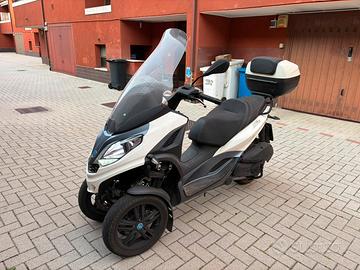 PIAGGIO MP3 - 300 ABS HPE