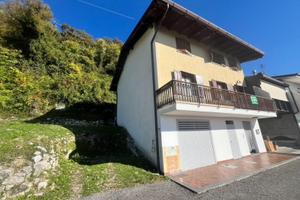 CASA DI TESTA BICAMERE DALLA VISTA MOZZAFIATO -...