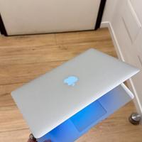 MacBook Air 13 2017 i5 8GB RAM