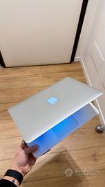 MacBook Air 13 2017 i5 8GB RAM