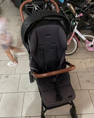 Passeggino salvaspazio