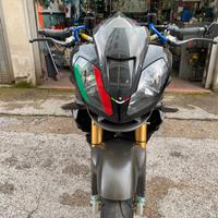 Aprilia Tuono V2 R