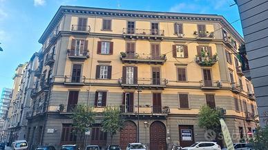 Ad. Piazza Nicola Amore - ampio app.to