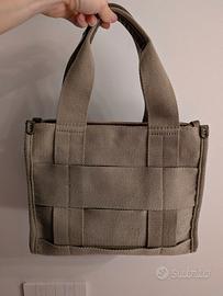 Borsa a mano o tracolla