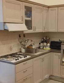 divano e cucina come nuove