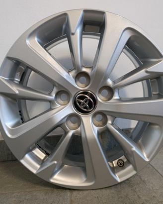 Cerchi in lega 16" Toyota yaris cross