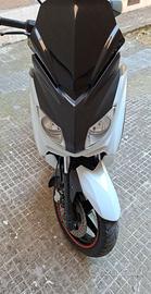 YAMAHA X-MAX