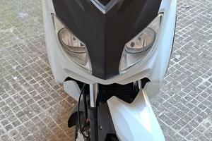 YAMAHA X-MAX