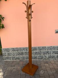 attaccapanni in legno, color noce