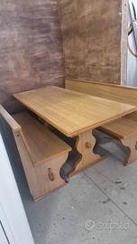 Tavolo + panche in legno massiccio