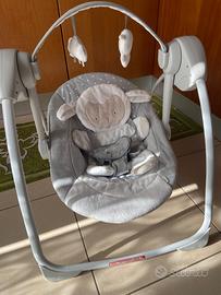 Altalena sdraietta con musica