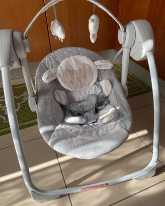 Altalena sdraietta con musica