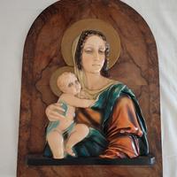 Madonna con bambino in legno.