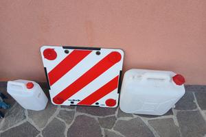 Cartello carichi e taniche