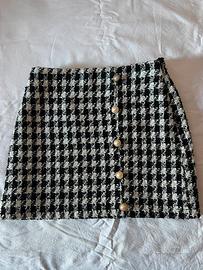 Gonna in tweed bianco e nero con bottoni dorati ✨