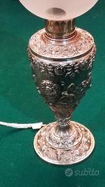 Lampada da tavolo in stile "Lume a Petrolio" in me