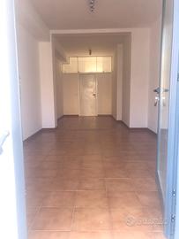 Locale commerciale/ufficio