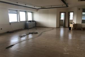 Ufficio ristrutturato 250 mq due posti auto