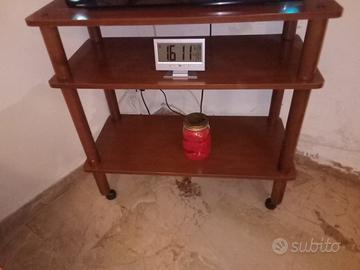 tavolo con ruote  in legno