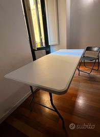 Tavolo pieghevole e sei sedie
