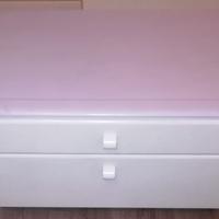 Comodini in legno, robusti e grandi