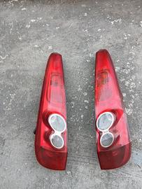 coppia fari posteriori Ford fiesta 5.p. anno 2007