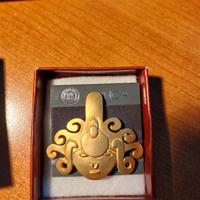 Spilla replica pre-colombiana in bagno d'oro