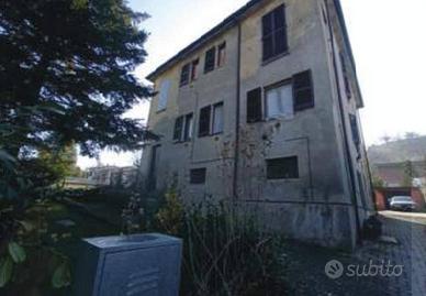 Immobile in asta di 297 m² con più di 5 locali e b