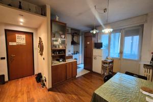 Singola con letto matr- privato- metro 3