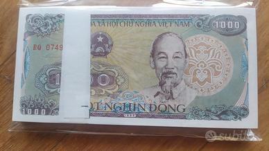 VIETNAM - Mazzetta da 100 banconote FdS/UNC