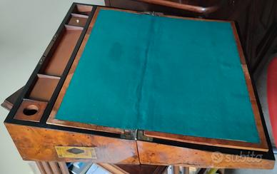 Scrittoio da viaggio antico