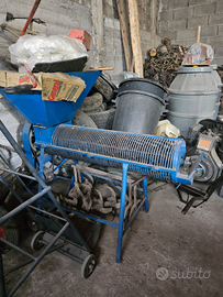 Macchinario per sgusciare mandorle