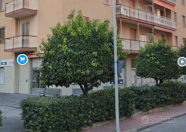 Andora, locale commerciale pian terreno