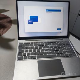 Computer Microsoft 13" Surface