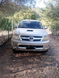 Toyota Hilux usato