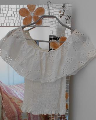 top bianco in  cotone sangallo elasticizzato 