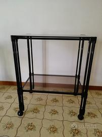 Carrello mobile con ripiani
