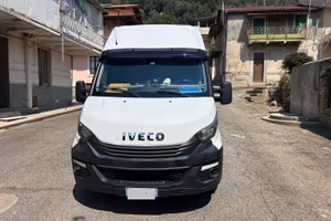Iveco Daily 35S14 Passo Lungo con Rampa Moto – Pro