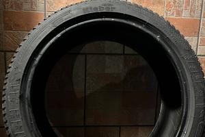 225/40/18 Kleber 2 pneuamtici