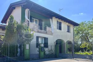 Villa bifamiliare Pravisdomini [519VRG]