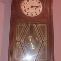 Orologio antico  a pendolo