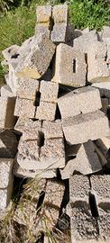 Blocchi tiranti pietre pietrelle per vigneto 